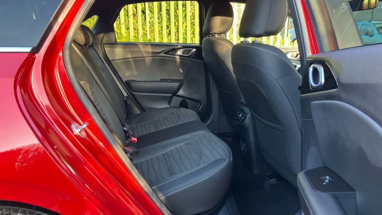 Kia Ceed 1.5T GDi ISG 138 GT-Line 5dr Petrol Hatchback